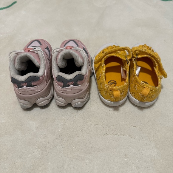 New Balance 9060’s Pink and Gray Sneakers - Picture 3 of 5